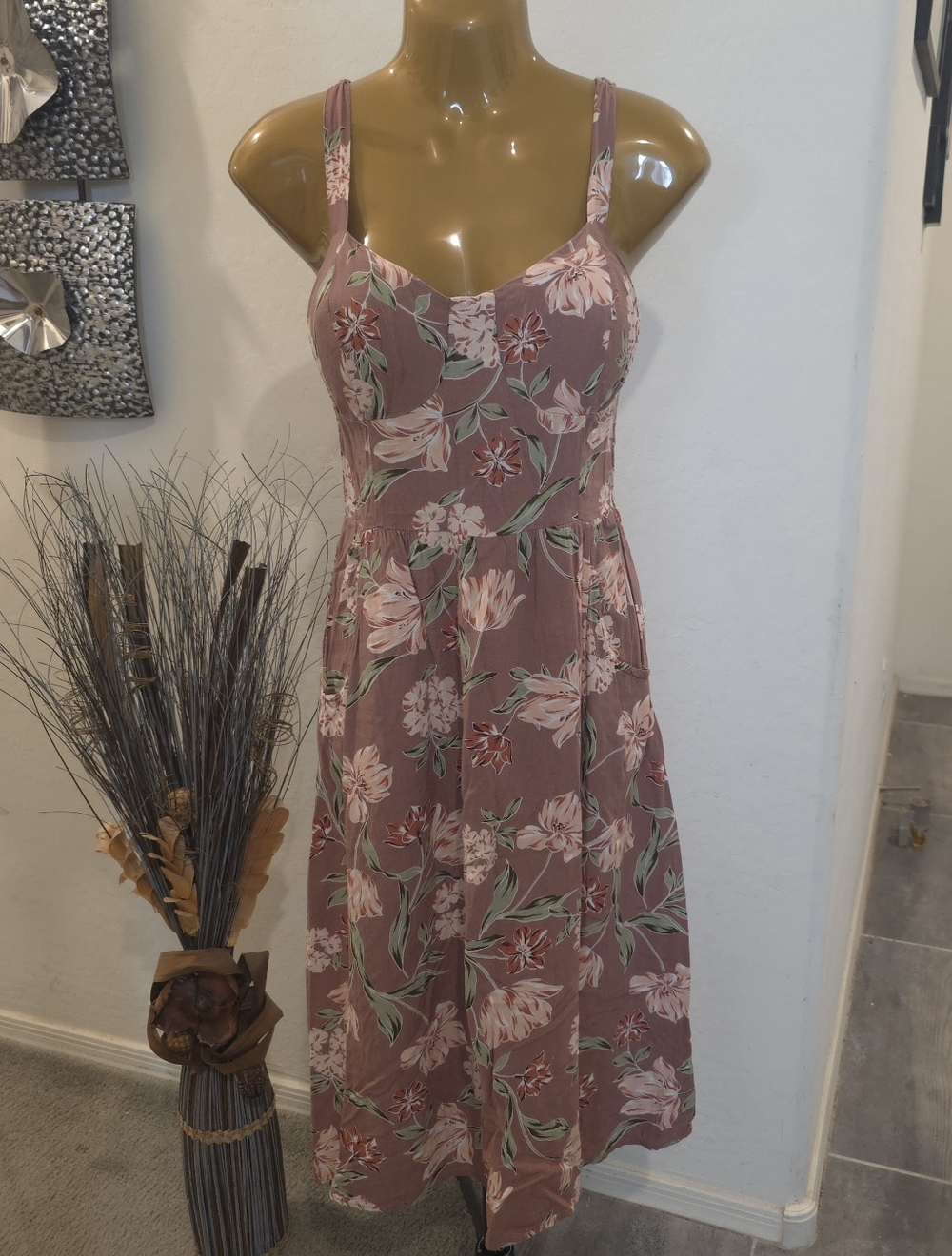 A.U.W Floral Midi Dress Floral Sz M Pockets Built In Bra Adj Strap